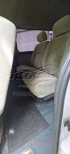 Nissan Caravan 2010 Van (Used)