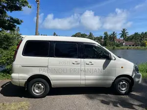 Toyota CR41 1997 Van (Used)