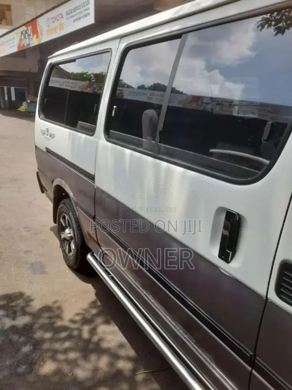 Toyota Dolphin 1989 Van (Used)