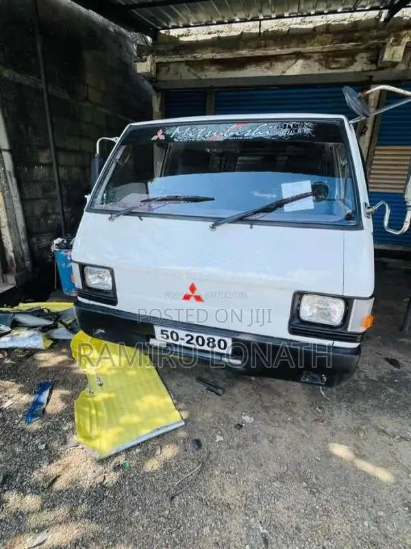 Mitsubishi L300 1984 Van (Used)