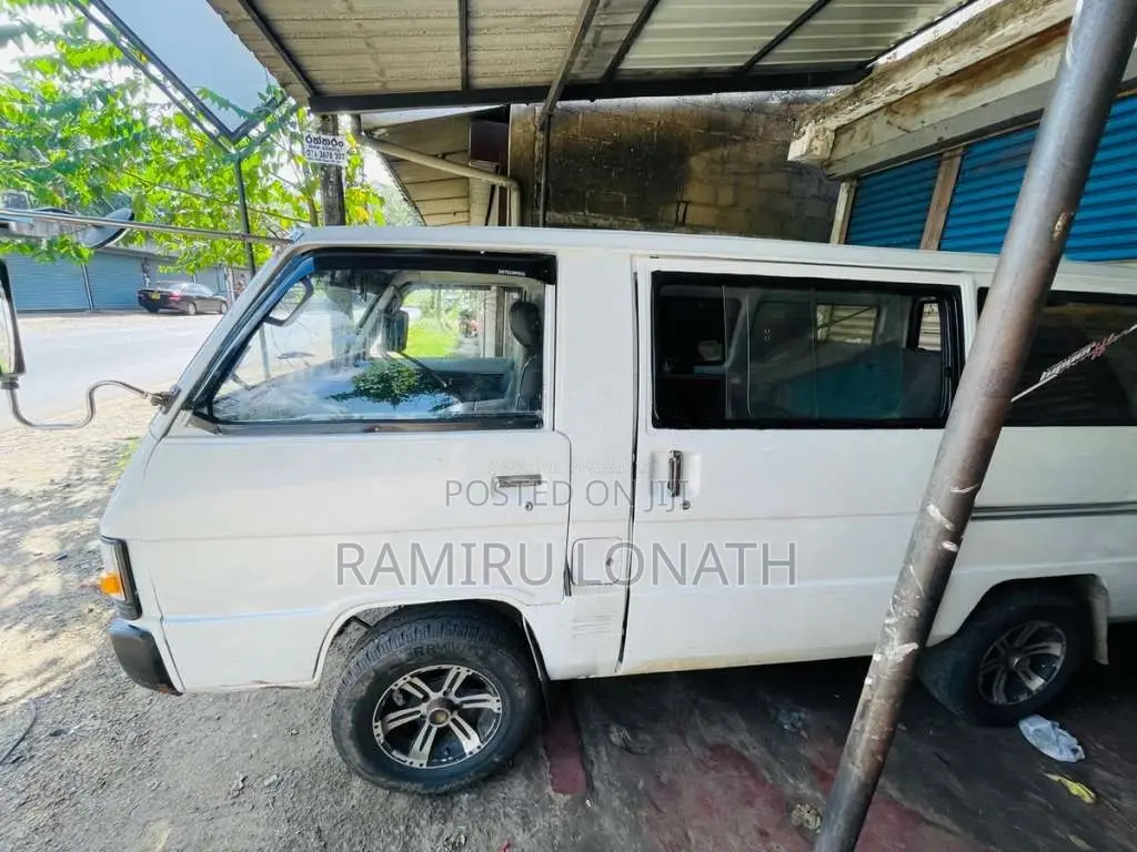 Mitsubishi L300 1984 Van (Used)