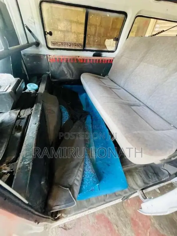 Mitsubishi L300 1984 Van (Used)
