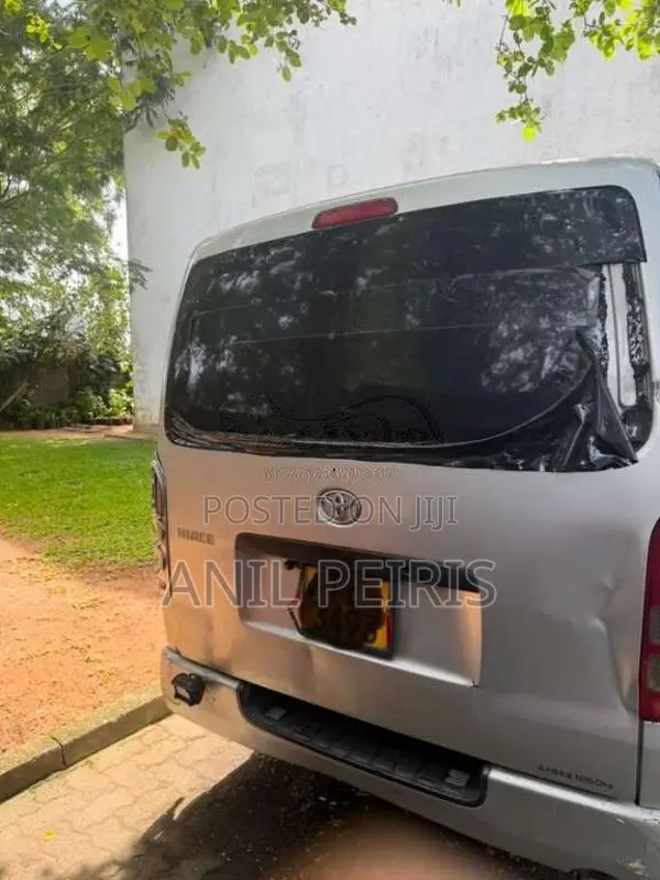 Toyota KDH 2006 Van (Used)