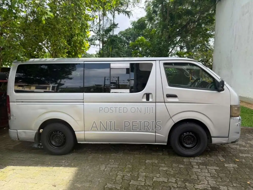 Toyota KDH 2006 Van (Used)