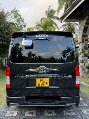 Toyota KDH 2006 Van (Used)