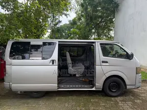 Toyota KDH 2006 Van (Used)