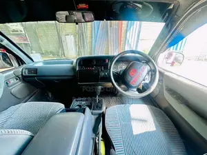 Toyota HIACE 2004 Van (Used)