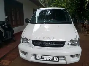 Toyota Noah CR42 2000 Van (Used)