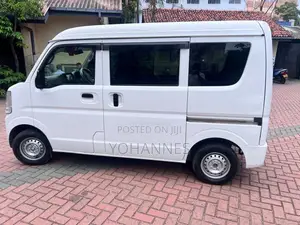 Nissan Clipper 2016 Van (Used)