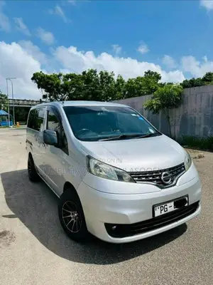 Nissan NV200 2011 Van (Used)