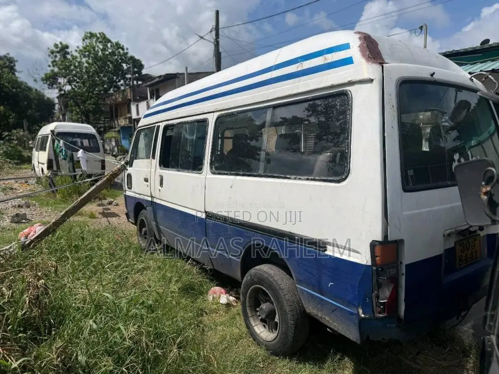 Nissan Vrg 1984 Van (Used)