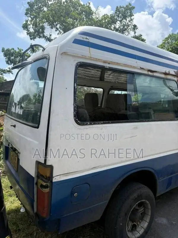 Nissan Vrg 1984 Van (Used)