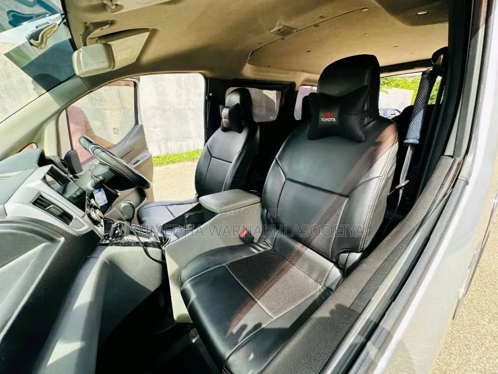 Nissan NV200 2011 Van (Used)