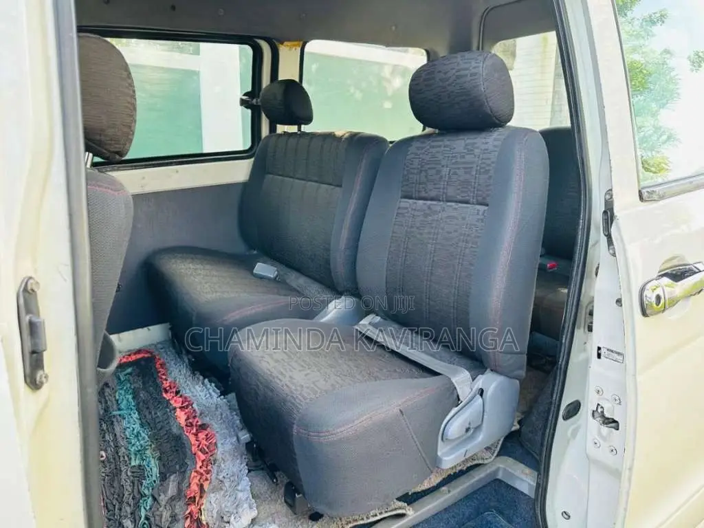 Toyota CR41 1996 Van (Used)