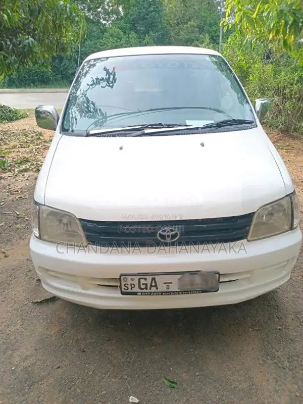 Toyota CR41 2000 Van (Used)