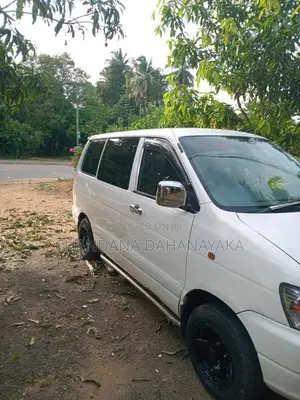 Toyota CR41 2000 Van (Used)
