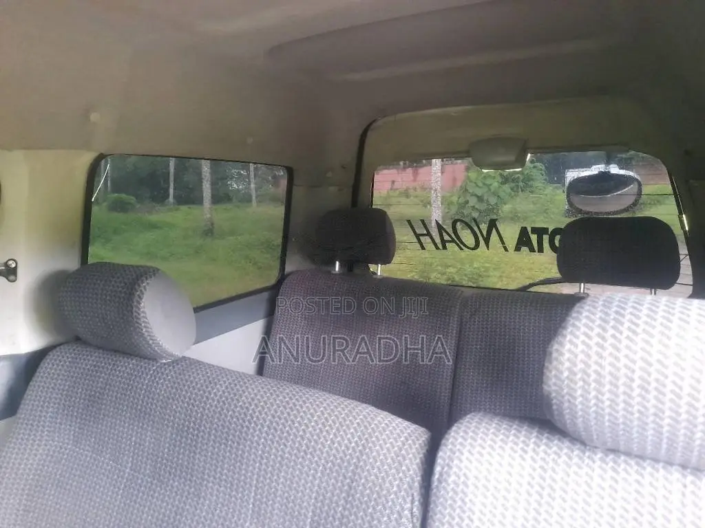 Toyota Townace NOAH CR42 2000 Van (Used)