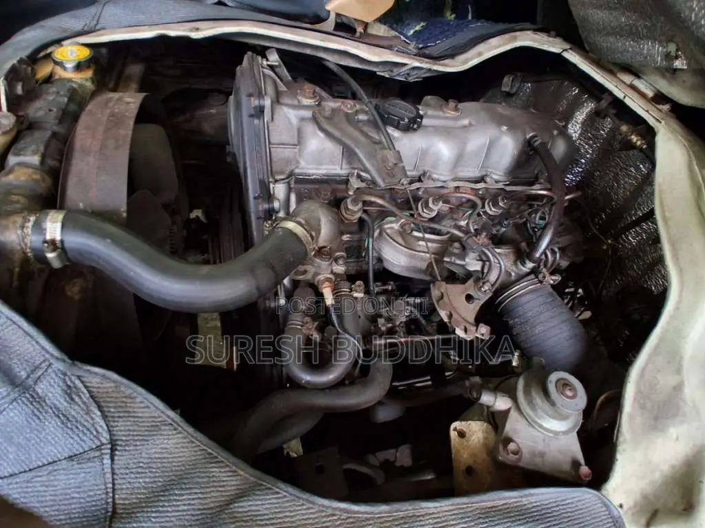 Toyota Shell Long 1983 Van (Used)