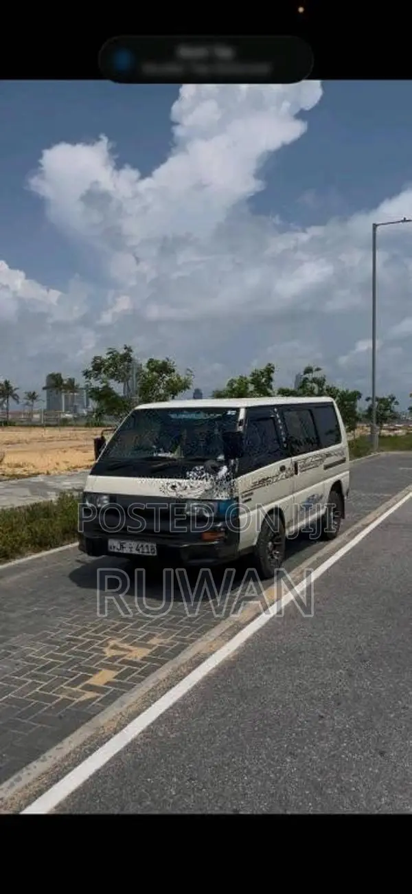 Mitsubishi PO5 1999 Van (Used)