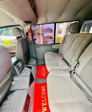 Toyota Dolphin Hiace Lh113 1991 Van (Used)
