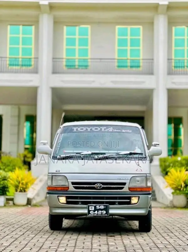 Toyota Dolphin Hiace Lh113 1991 Van (Used)
