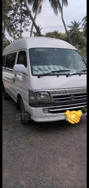 Toyota Dolphin 1996 Van (Used)