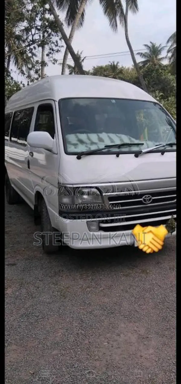 Toyota Dolphin 1996 Van (Used)