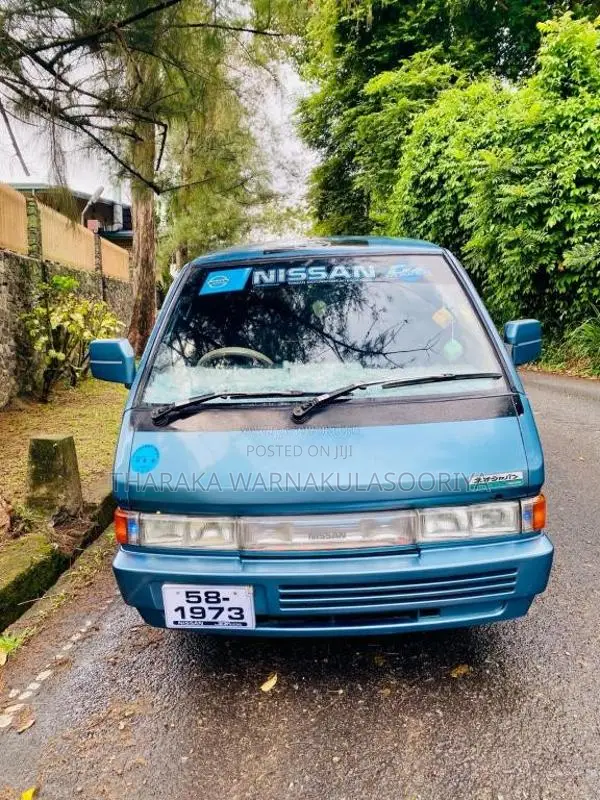 Nissan Largo 1996 Van (Used)