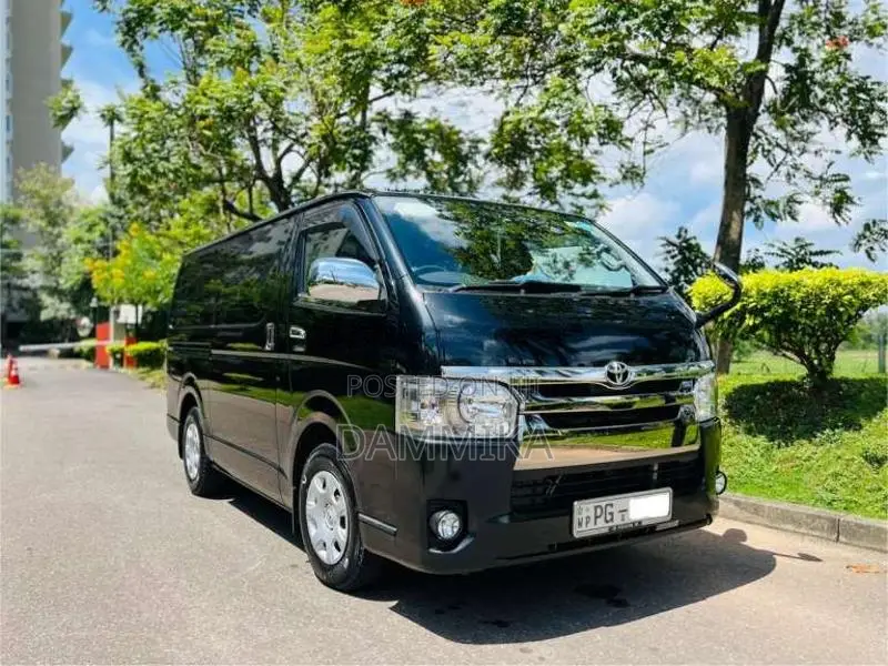 Toyota KDH 2015 Van (Used)