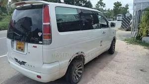 Toyota Noah 1999 Van (Used)