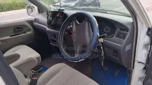 Toyota Noah 1999 Van (Used)