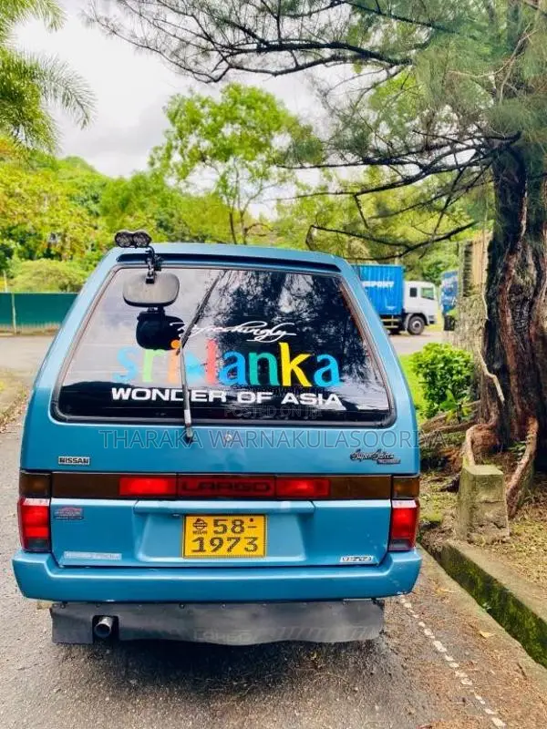Nissan Largo 1996 Van (Used)