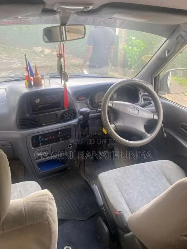 Toyota Noah Kr42 2006 Van (Used)