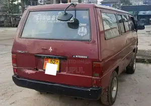 Mitsubishi L300 1985 Van (Used)