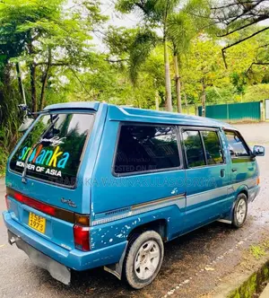 Nissan Largo 1996 Van (Used)