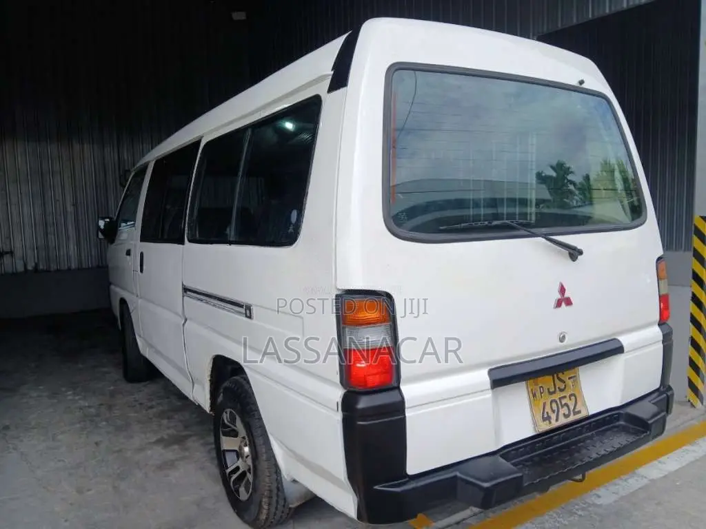 Mitsubishi Po15 2000 Van (Used)