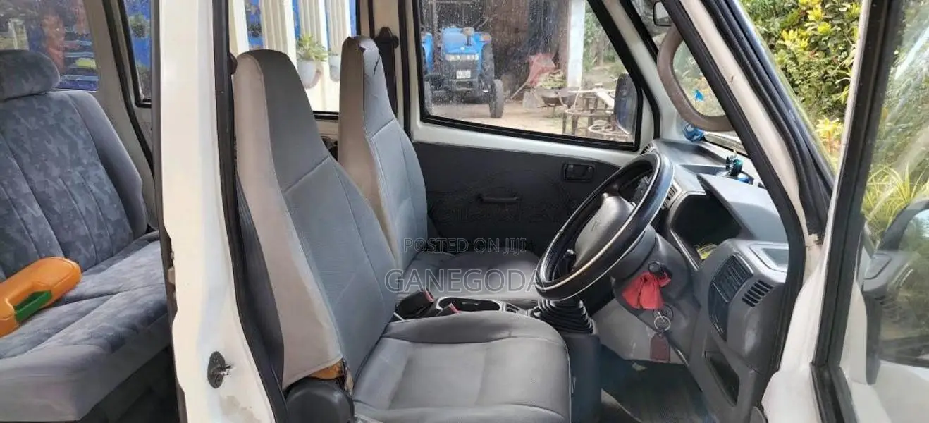 Mitsubishi MiniCab 1999 Van (Used)