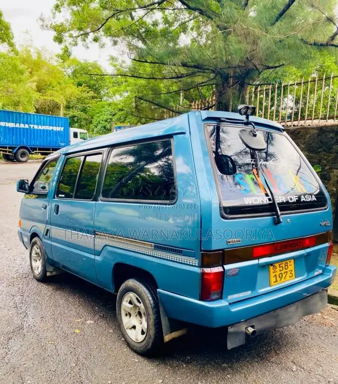 Nissan Largo 1996 Van (Used)