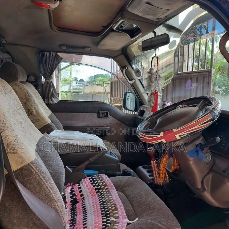 Nissan Caravan VX 1992 Van (Used)