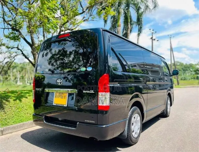 Toyota KDH 2015 Van (Used)