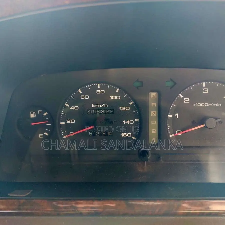Nissan Caravan VX 1992 Van (Used)