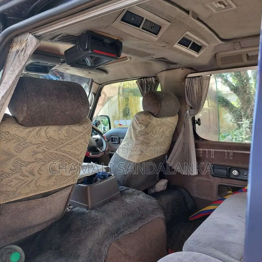 Nissan Caravan VX 1992 Van (Used)