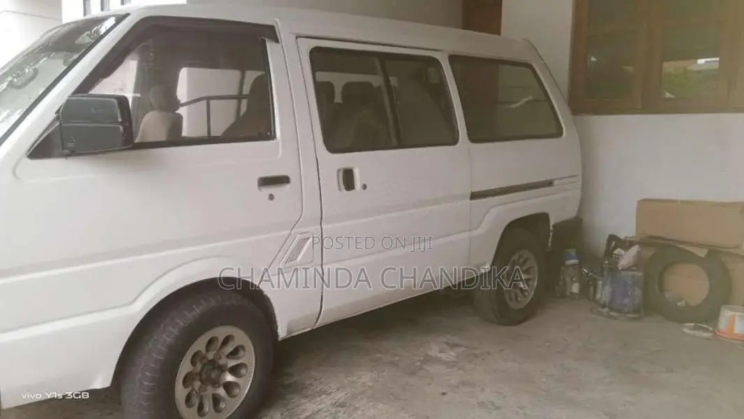 Nissan Largo 1991 Van (Used)