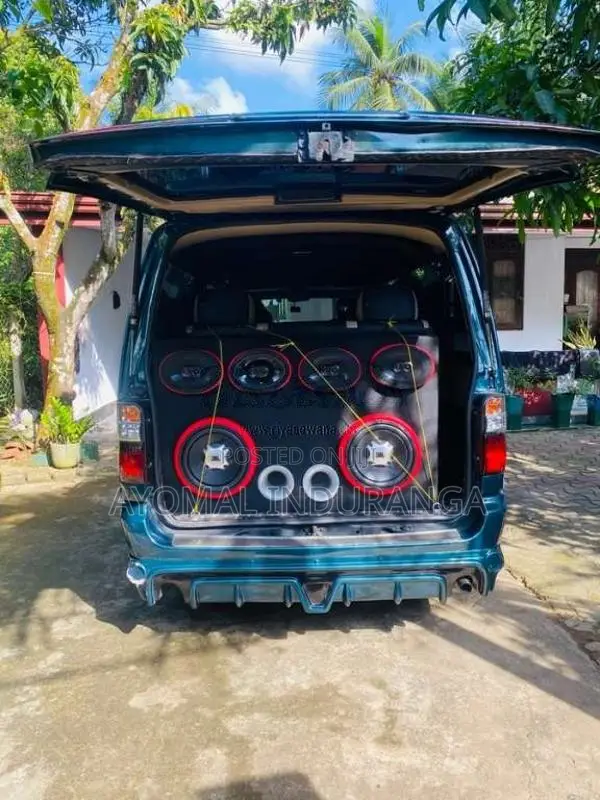 Toyota Dolphin 1998 Van (Used)