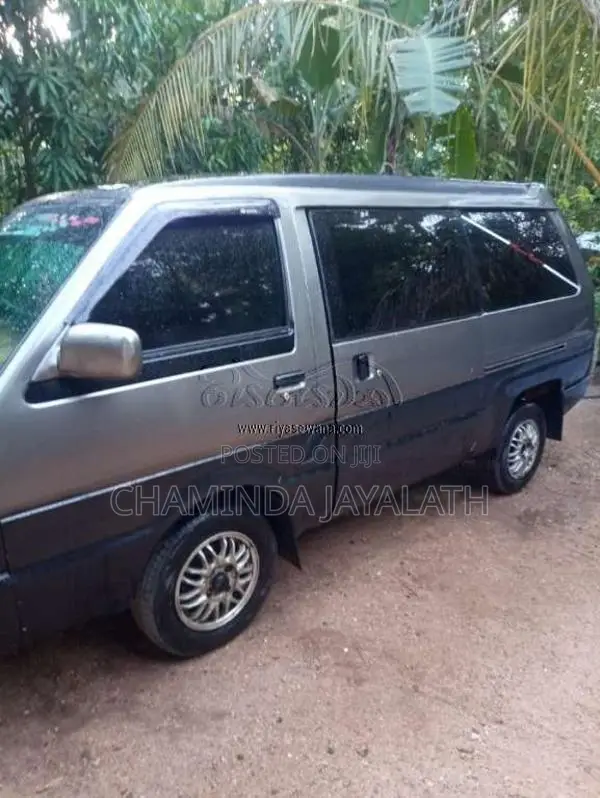 Nissan Largo 1991 Van (Used)