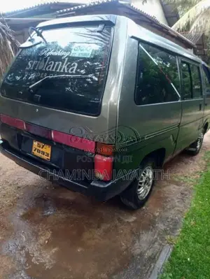Nissan Largo 1991 Van (Used)