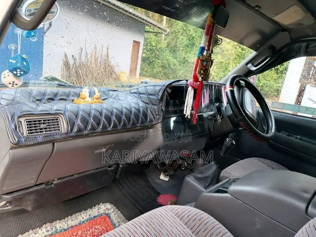 Toyota Dolphin Super Long 1999 Van (Used)