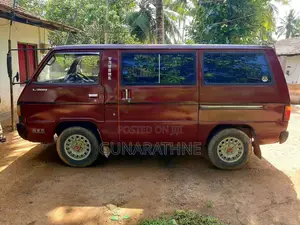 Mitsubishi L300 1986 Van (Used)