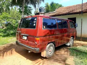 Mitsubishi L300 1986 Van (Used)
