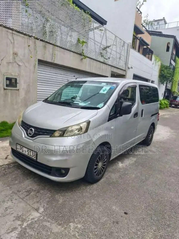 Nissan NV200 2011 Van (Used)